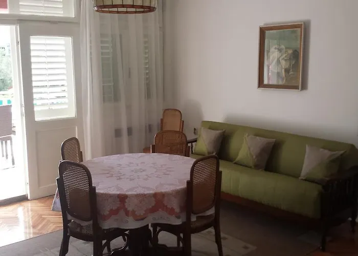 Prisnac Apartman Pakoštane